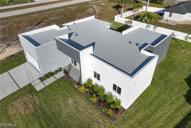 5 SW 26th PL, Cape Coral, FL 33991