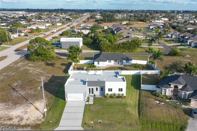 5 SW 26th PL, Cape Coral, FL 33991