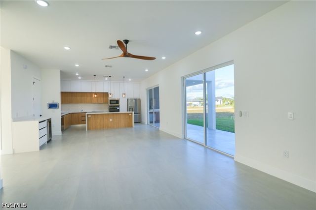 5 SW 26th PL, Cape Coral, FL 33991