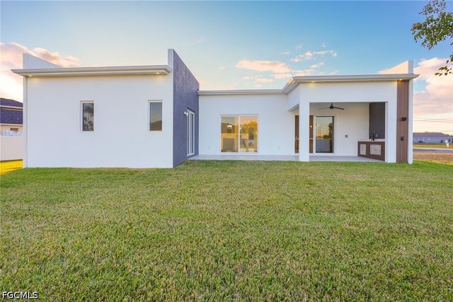 5 SW 26th PL, Cape Coral, FL 33991