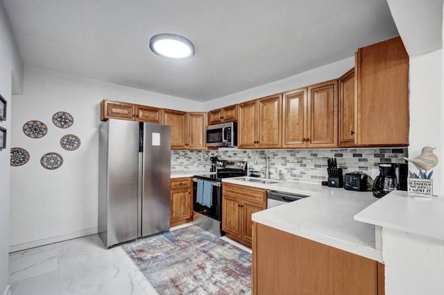 2001 Washington Street, Hollywood, FL 33020