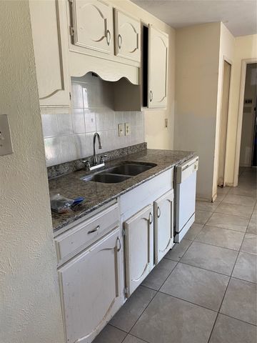 902 Maydelle Lane, Garland, TX 75042