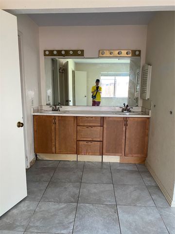902 Maydelle Lane, Garland, TX 75042