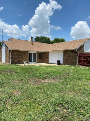 902 Maydelle Lane, Garland, TX 75042