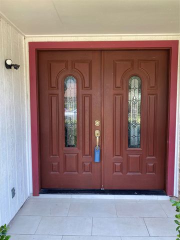 902 Maydelle Lane, Garland, TX 75042