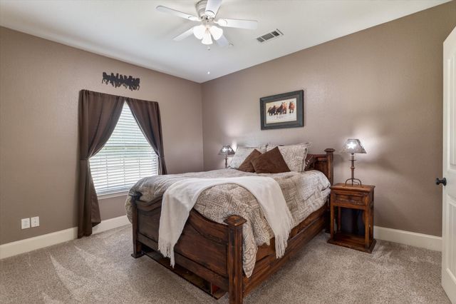 657 Hidden Lakes Boulevard, Gunter, TX 75058