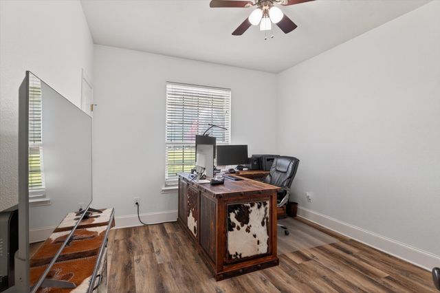 657 Hidden Lakes Boulevard, Gunter, TX 75058