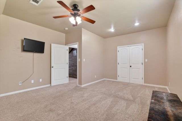 657 Hidden Lakes Boulevard, Gunter, TX 75058