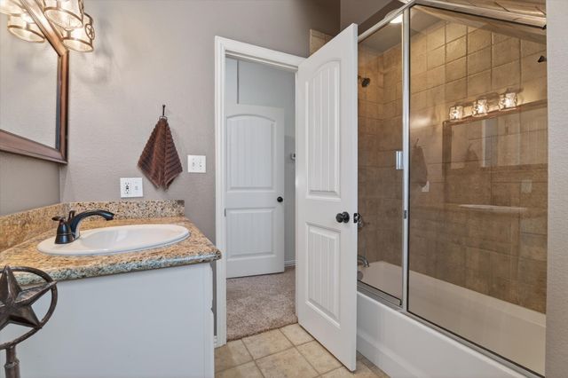 657 Hidden Lakes Boulevard, Gunter, TX 75058