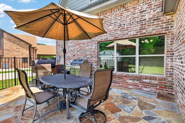 657 Hidden Lakes Boulevard, Gunter, TX 75058