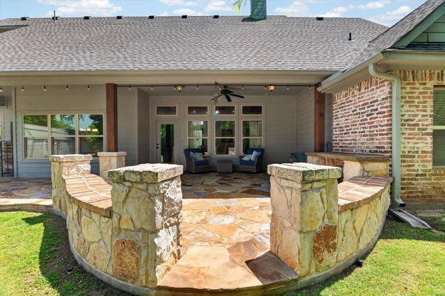 657 Hidden Lakes Boulevard, Gunter, TX 75058