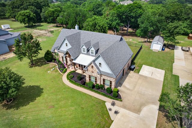 657 Hidden Lakes Boulevard, Gunter, TX 75058
