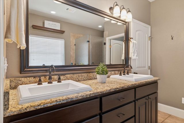 657 Hidden Lakes Boulevard, Gunter, TX 75058