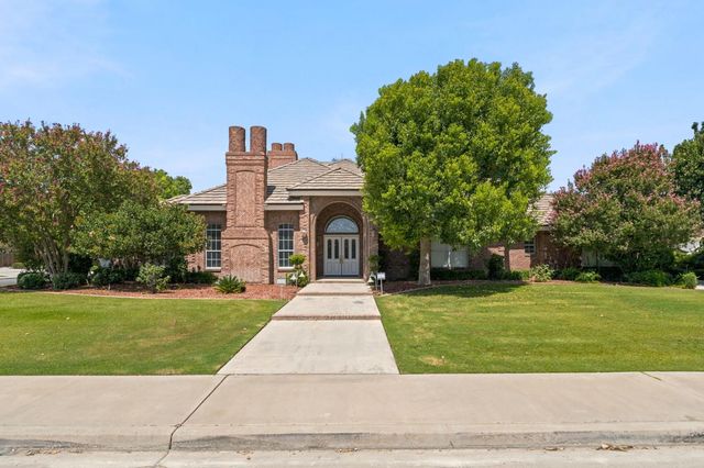 9008 Serrant Court, Bakersfield, CA 93311