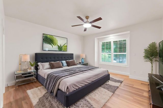 9008 Serrant Court, Bakersfield, CA 93311