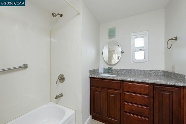 2322 Dalis Dr 201, Concord, CA 94520