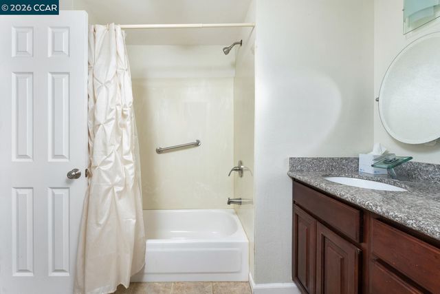 2322 Dalis Dr 201, Concord, CA 94520