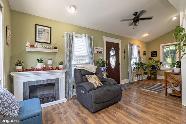 450 WALNUT ST, Audubon, NJ 08106