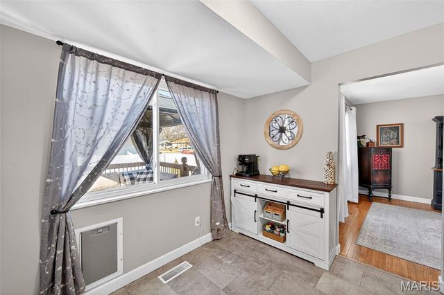 893 Napoli Drive, Ballwin, MO 63021