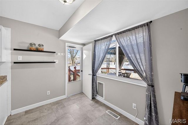 893 Napoli Drive, Ballwin, MO 63021