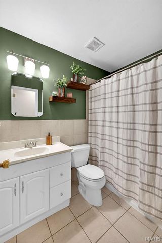 893 Napoli Drive, Ballwin, MO 63021