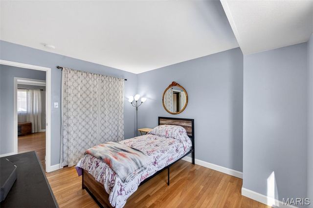 893 Napoli Drive, Ballwin, MO 63021