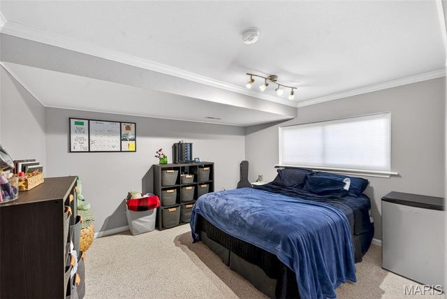 893 Napoli Drive, Ballwin, MO 63021