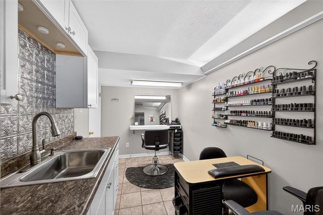 893 Napoli Drive, Ballwin, MO 63021