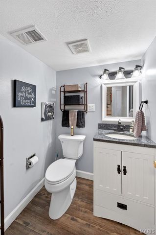 893 Napoli Drive, Ballwin, MO 63021