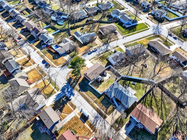 893 Napoli Drive, Ballwin, MO 63021