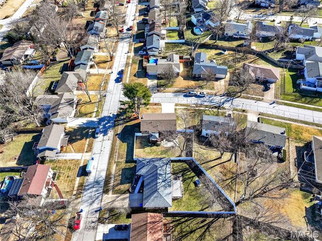 893 Napoli Drive, Ballwin, MO 63021