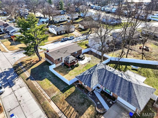 893 Napoli Drive, Ballwin, MO 63021