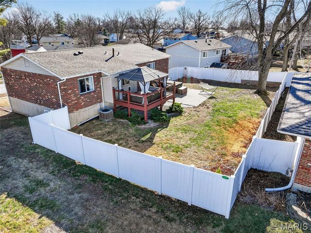 893 Napoli Drive, Ballwin, MO 63021