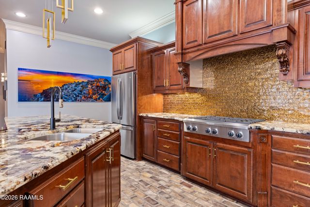 219 Hidden Grove Place, Lafayette, LA 70503