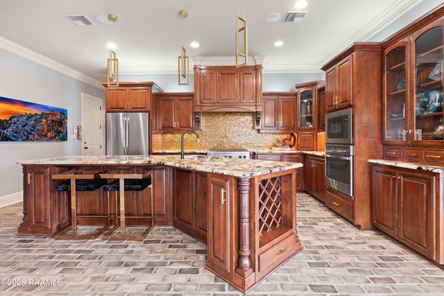 219 Hidden Grove Place, Lafayette, LA 70503