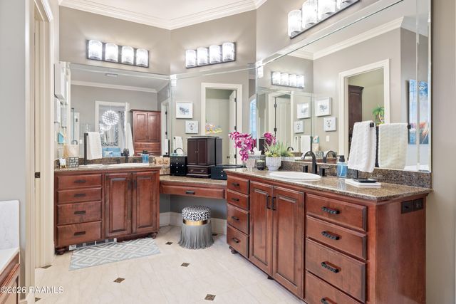 219 Hidden Grove Place, Lafayette, LA 70503