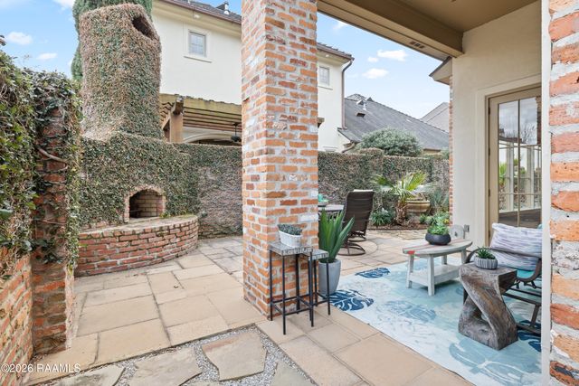 219 Hidden Grove Place, Lafayette, LA 70503