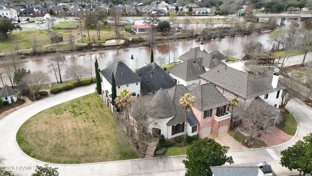 219 Hidden Grove Place, Lafayette, LA 70503