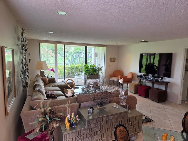 61 EASTGATE Drive A, Boynton Beach, FL 33436
