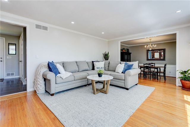 45 Parkridge Drive, Pittsford, NY 14534