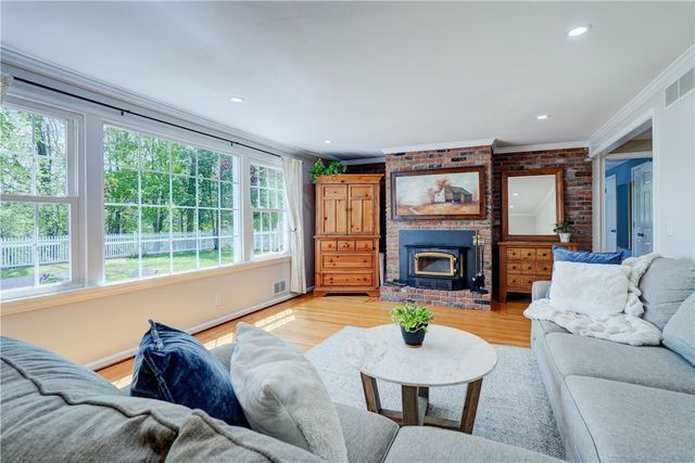 45 Parkridge Drive, Pittsford, NY 14534