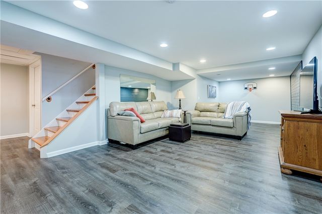 45 Parkridge Drive, Pittsford, NY 14534