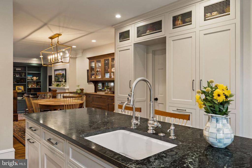 700 PINE ST, PHILADELPHIA, PA 19106 — photo 5