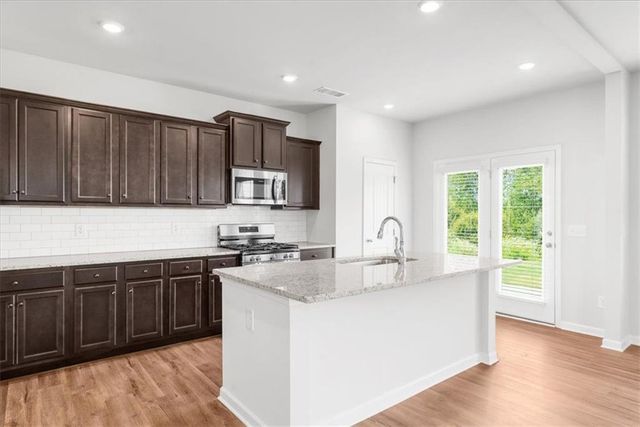 101 Shelter E Lane, Dawsonville, GA 30534