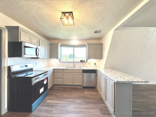 7235 Sunshine Road, Davis, OK 73030