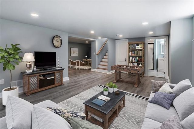 5430 Aylesboro Avenue, Squirrel Hill, PA 15217