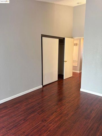 388 Mill Rd, Martinez, CA 94553