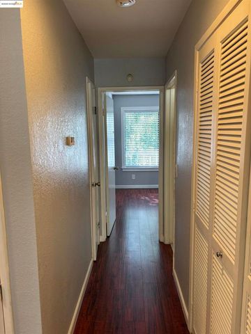 388 Mill Rd, Martinez, CA 94553