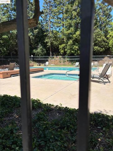 388 Mill Rd, Martinez, CA 94553