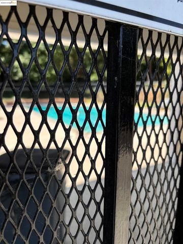 388 Mill Rd, Martinez, CA 94553